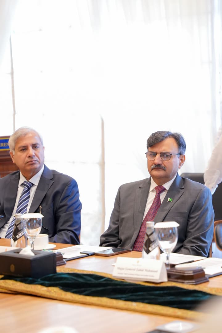 Major General Zahid Mehmood (right), Principal, NIPCONS