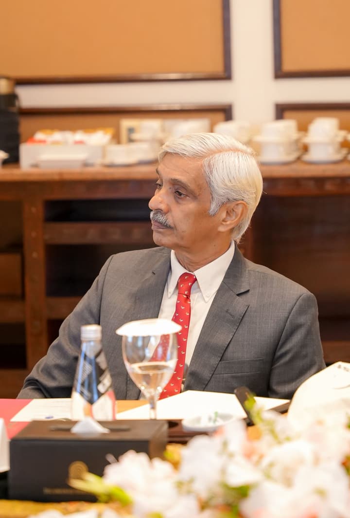 Participants during the dialogue